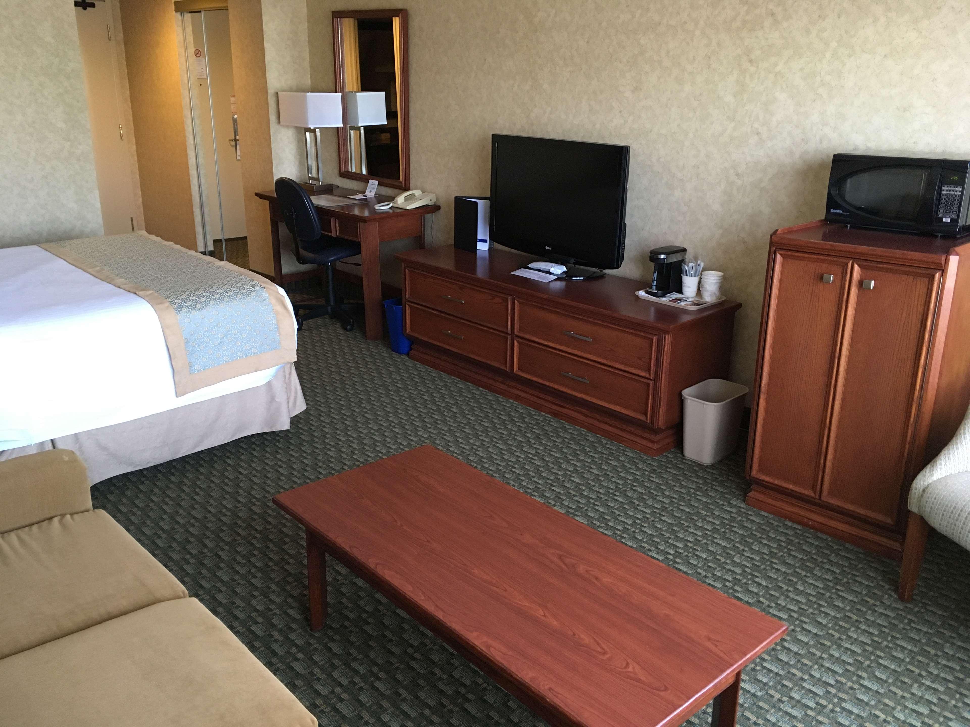 Western Voyageur Place Hotel