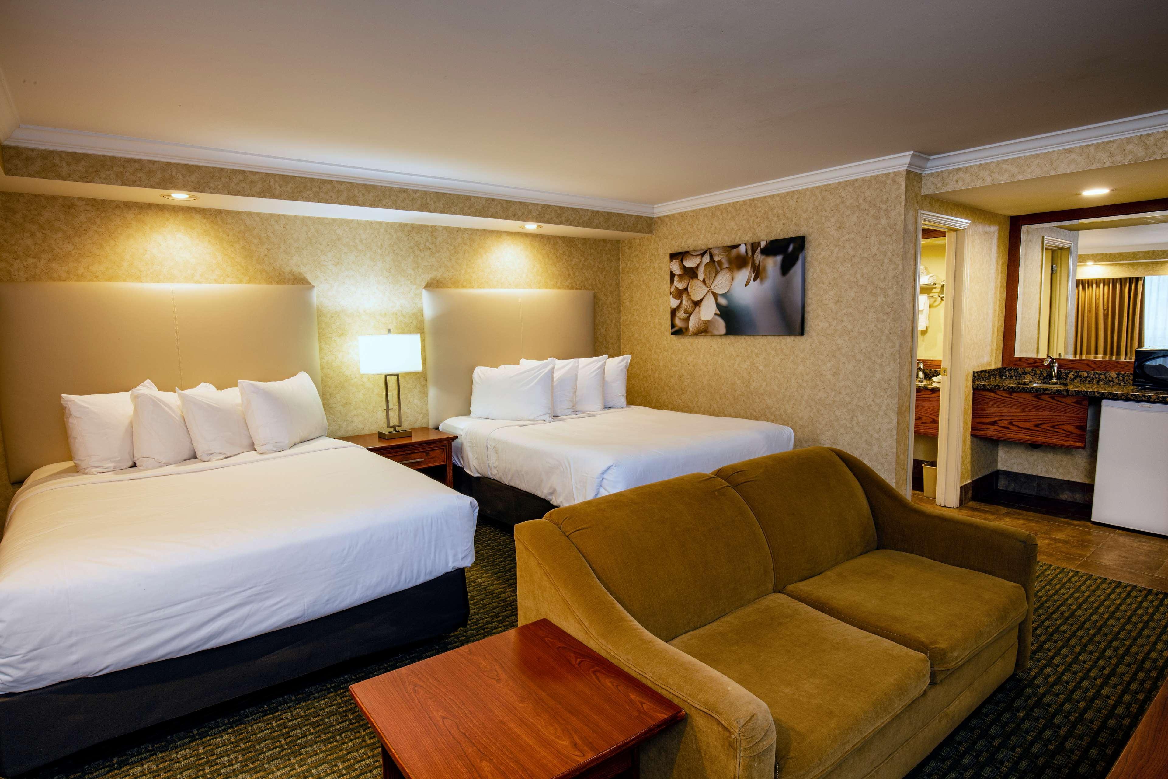 Western Voyageur Place 3*