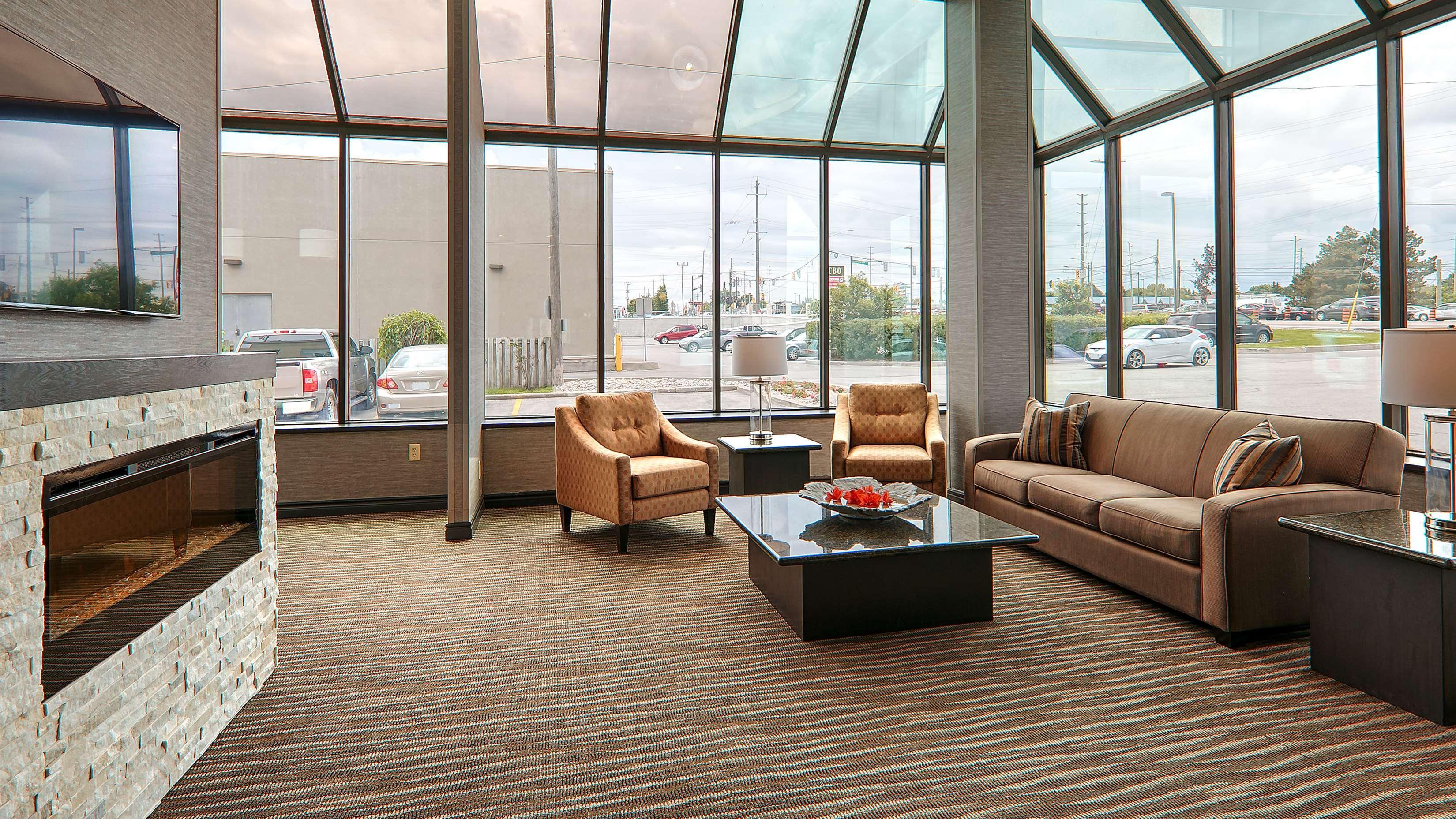 Western Voyageur Place Hotel 3*