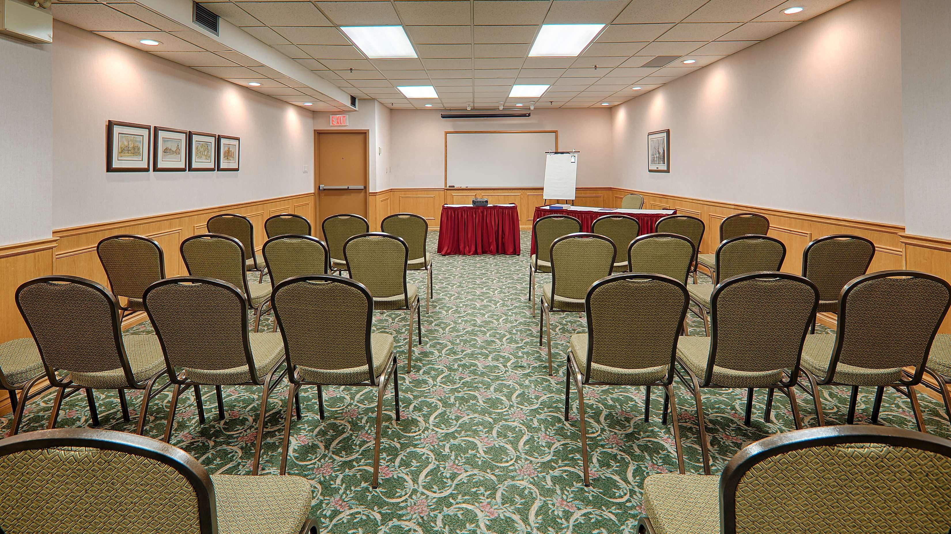 Western Voyageur Place Hotel