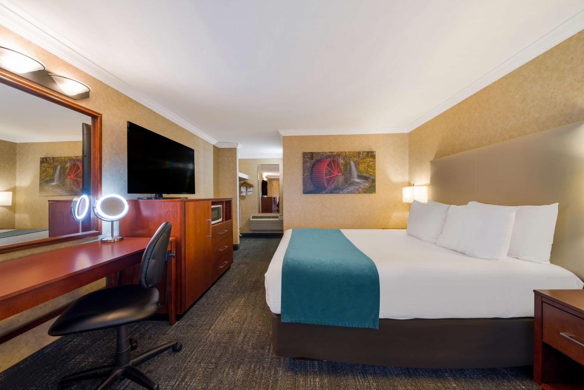 Western Voyageur Place Hotel